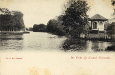 8628 Gezicht op de Vecht bij Breukelen uit het noorden, met rechts de theekoepel van Vecht en Rijn.